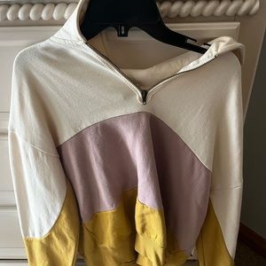 Universal Thread cropped hood